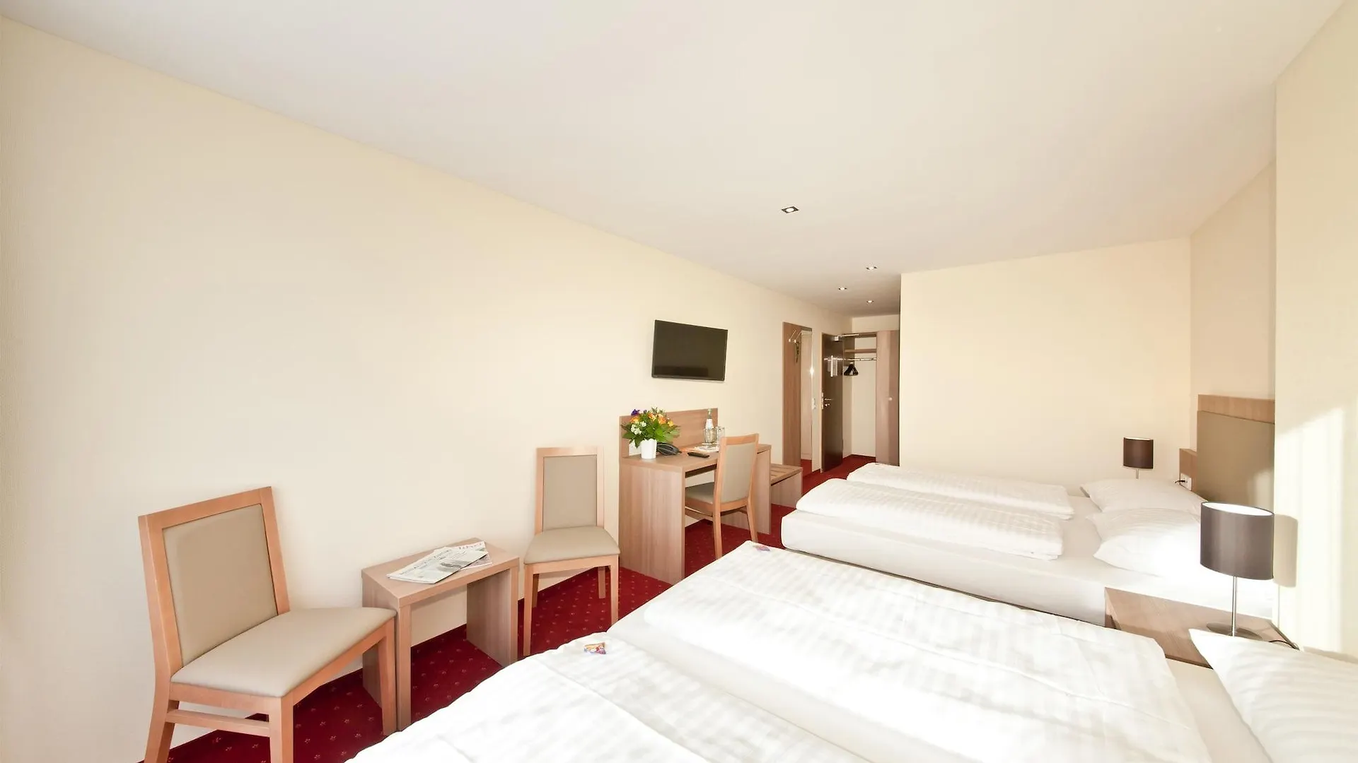 Novum Hotel New Madison Duesseldorf Hauptbahnhof 4*, Düsseldorf