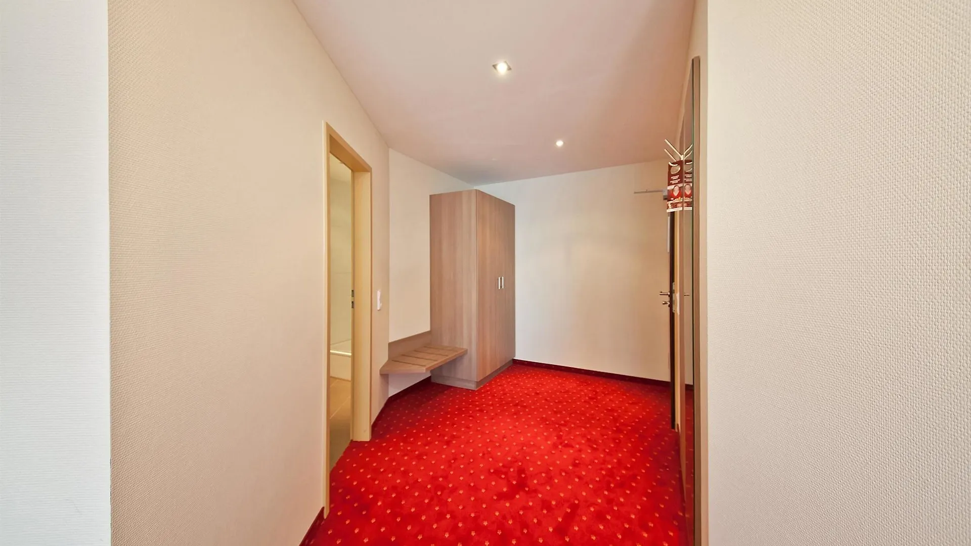 Novum Hotel New Madison Duesseldorf Hauptbahnhof
